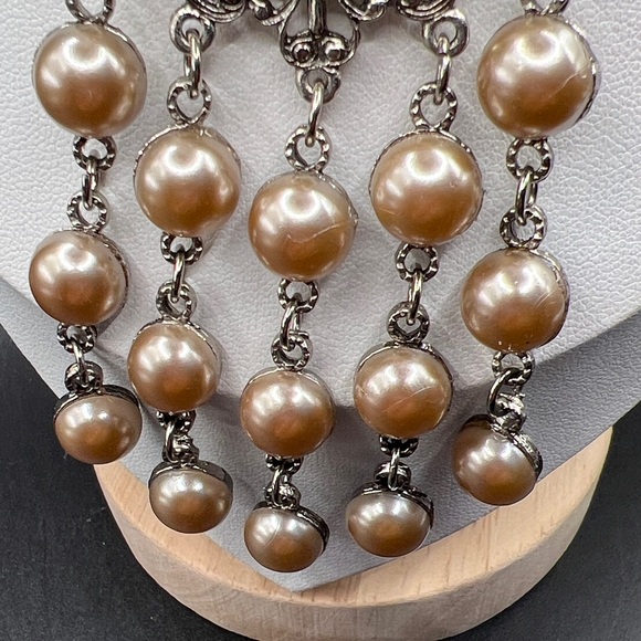 Vintage Dangling faux Pearl Necklace - Picture 3 of 7